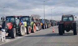 Yunan çiftçilerin Kipi Gümrük Kapısı'nda traktörleriyle eylemleri devam ediyor