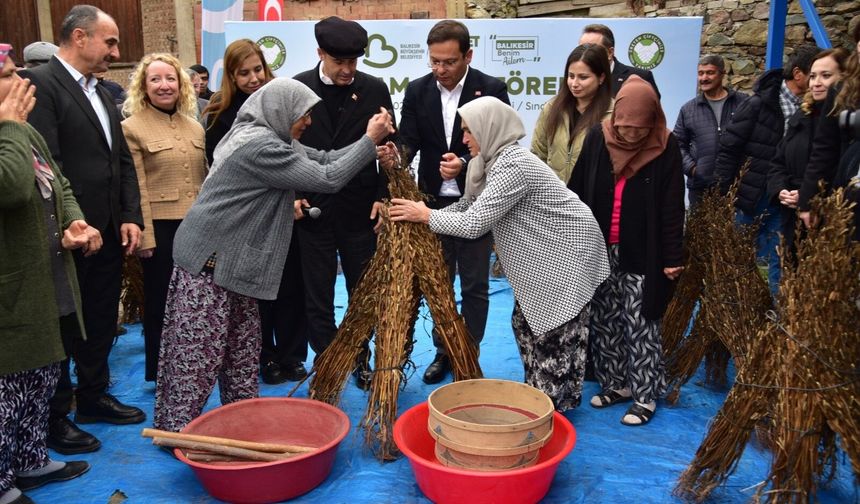 BALIKESİR BÜYÜKŞEHİR'DEN SINDIRGI'LI SUSAM ÜRETİCİLERİNE DESTEK