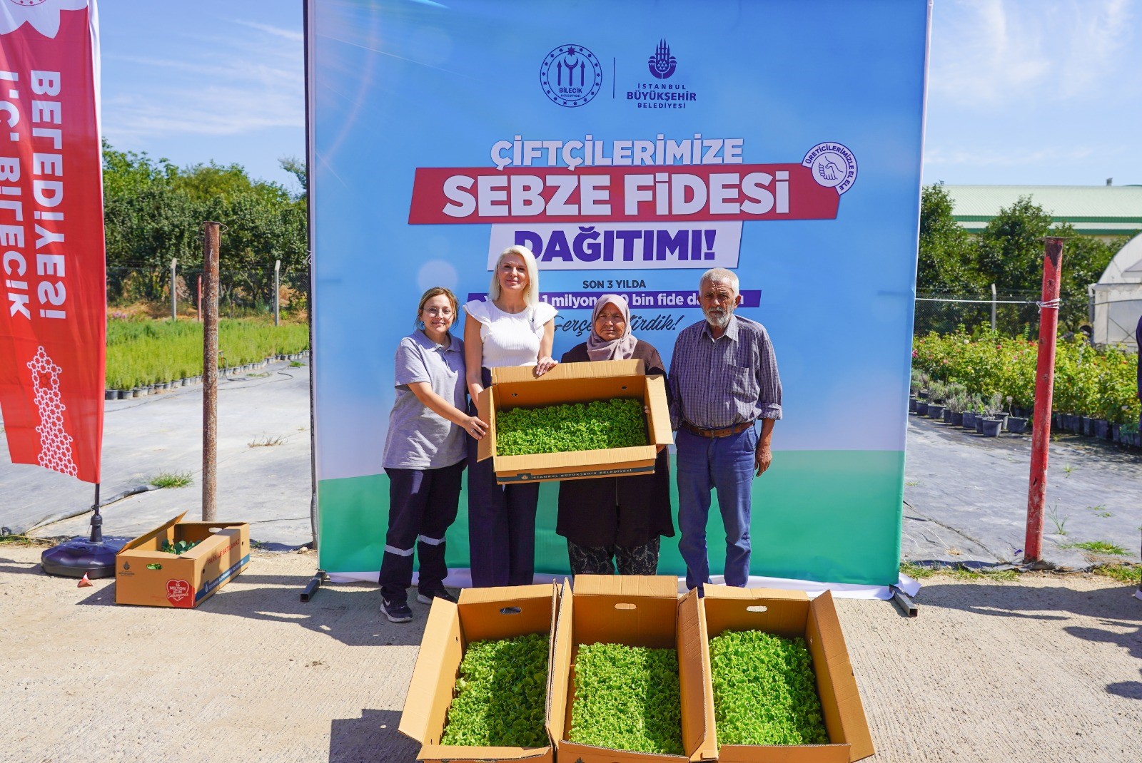 Bilecik Belediyesi Çiftçilere 77 Bin Sebze Fidesi Dağıttı (2)